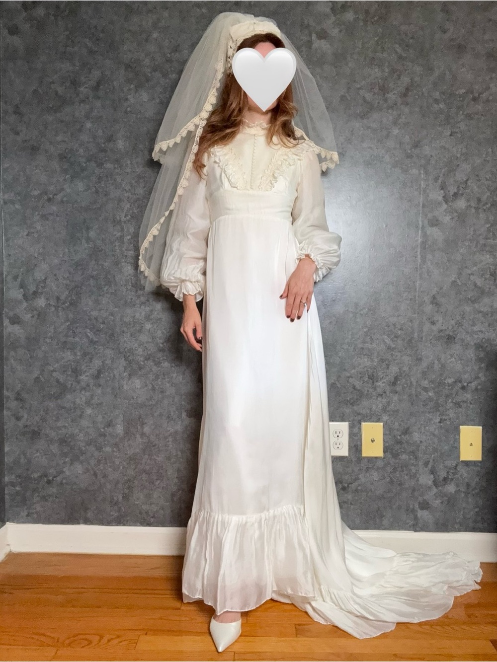 Vintage 1970s Gunne Sax-Inspired Chiffon Wedding Dress with Veil — Size 0